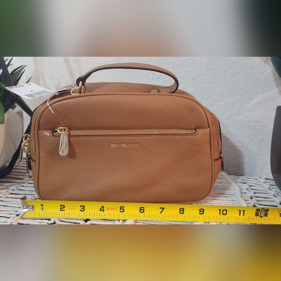 Michael Kors Luca Satchel - Picture 3 of 5